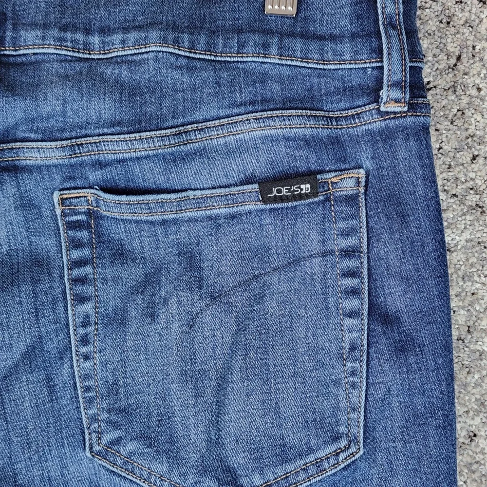 Joe's Jeans Brixton Straight Narrow Mens 36 Medium Wash Stretch EUC Retails $228